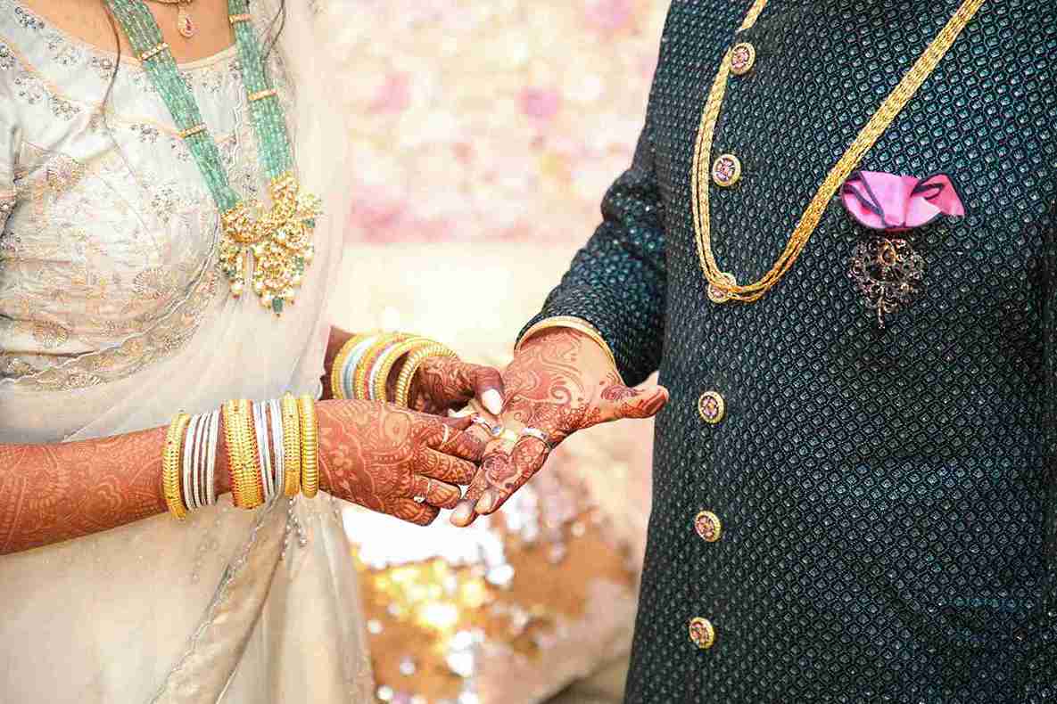 Indian newlyweds in traditional wear